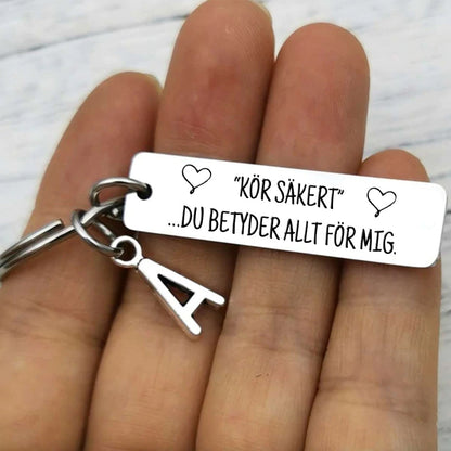 Nyckelring med initial - Kör säkert